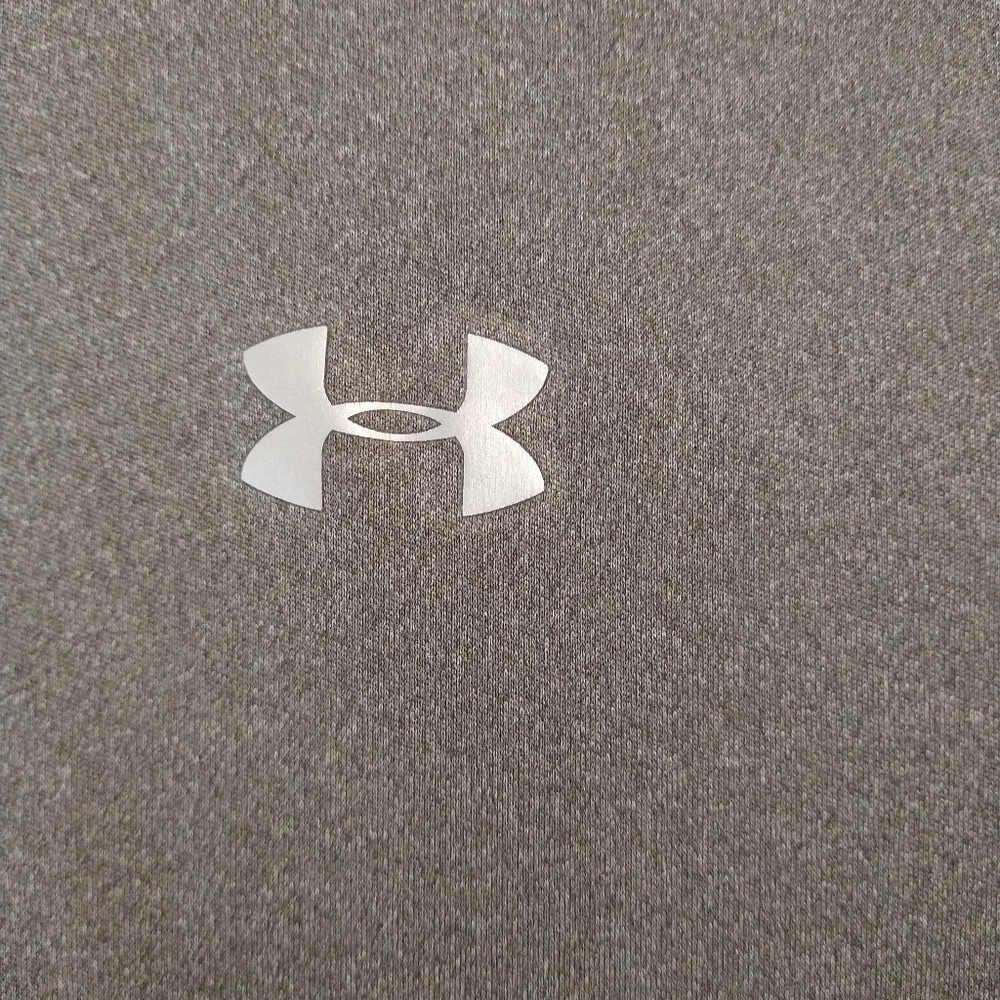 Under armour large  ladies gray top - Picture 5 of 6